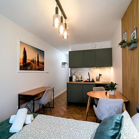 Amamolto Select - Wloskie Apartamenty, Restauracja, Bezplatny Parking Wrocław Exteriör bild